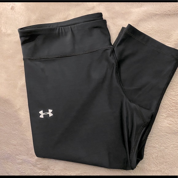 Under Armour Pants - Cropped under armour leggings